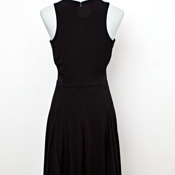 Donna Ricco- little black dress. Sleeveless key hole neck-sheer on waist… - Picture 7 of 8